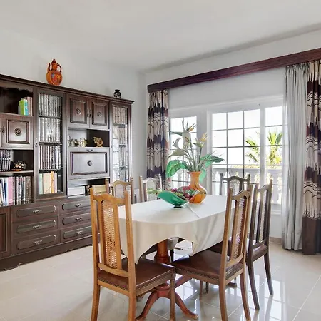 Casa Paseo Mirabal Σαλέ *