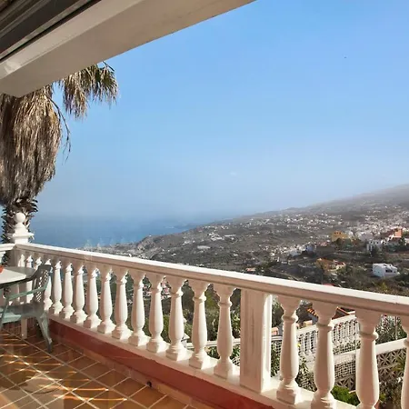 Casa Paseo Mirabal * San Pedro de Daute