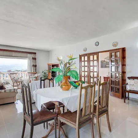 Casa Paseo Mirabal *