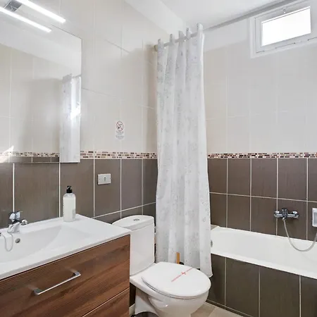 Chalet Casa Paseo Mirabal